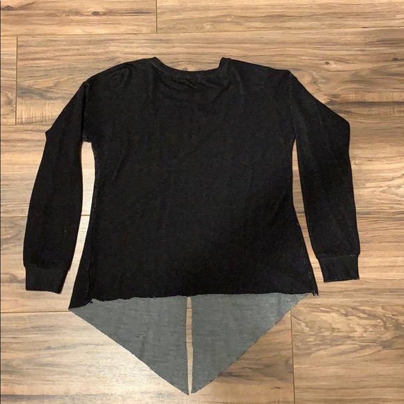 Super Cute Leopard Lips Slim Fit Top - Picture 2 of 3